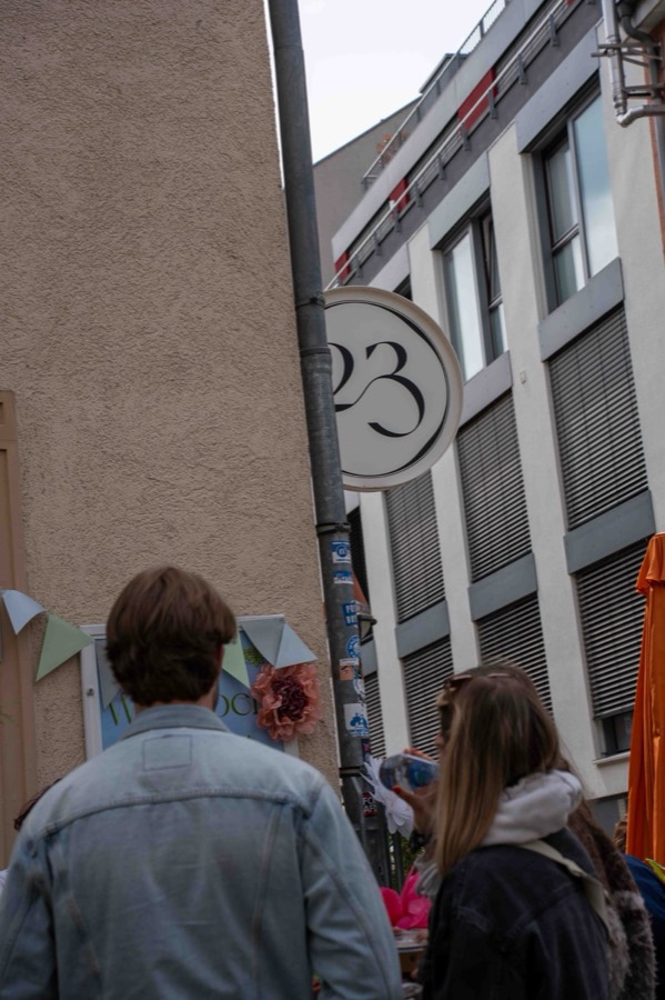 drei und zwanzig, Moment des Tages in Karlsruhe